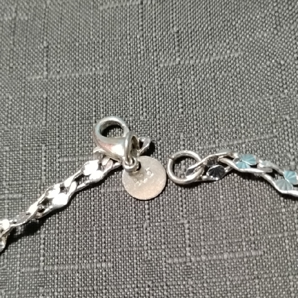 Elegant Silver Chain Necklace - Picture 3 of 4